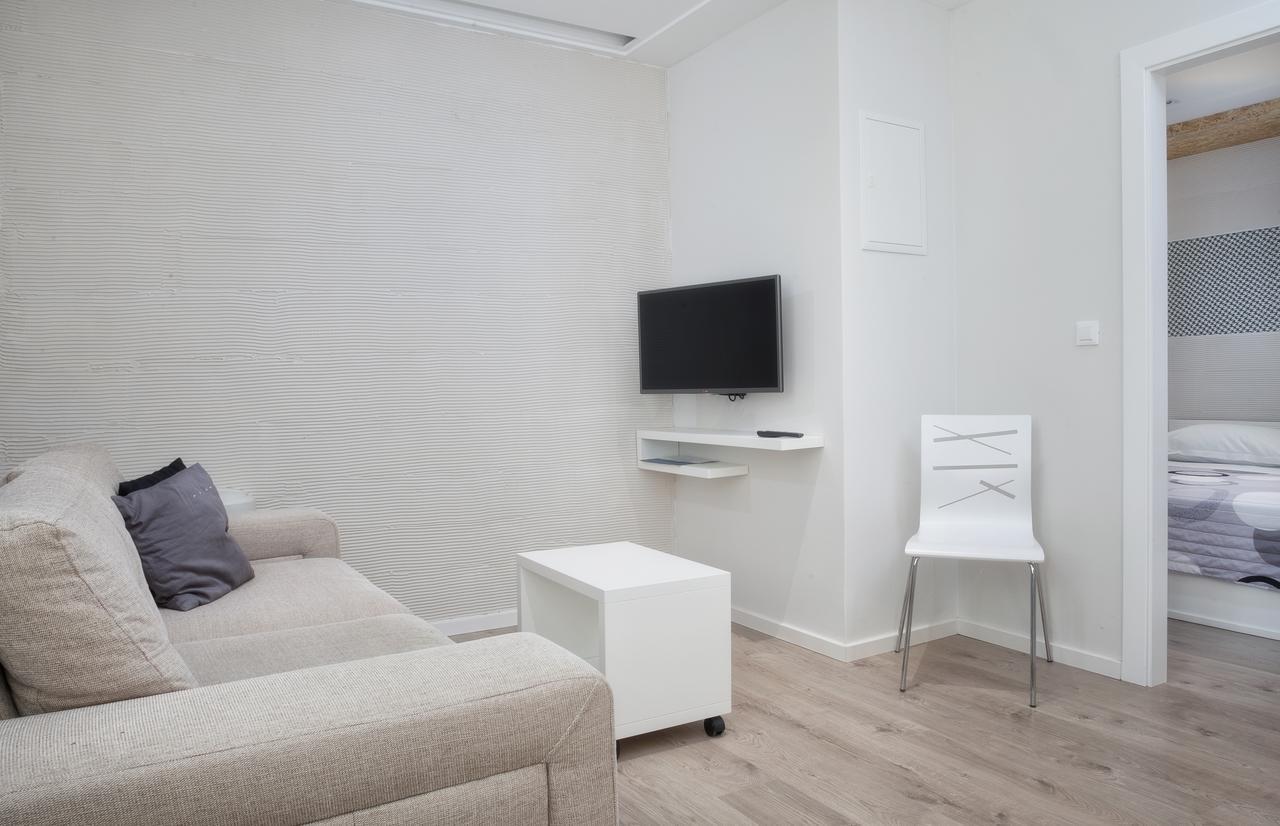 Apartments Juric Brela Bagian luar foto