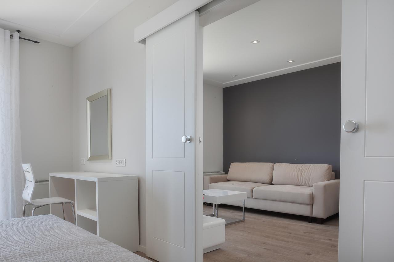 Apartments Juric Brela Bagian luar foto